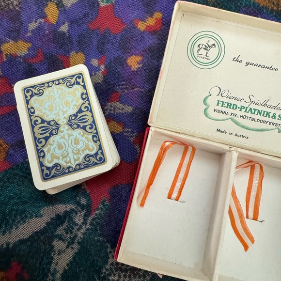 Vintage Ferd Piatnik & Sohne Red & Blue Mini Playing Cards - Picture 4 of 11